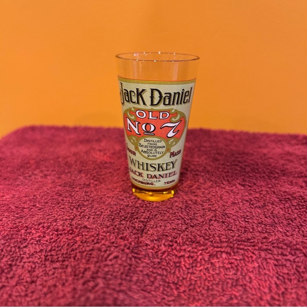 Jack Daniels Old No. 7 Whiskey Glass - Black and Gold‎
